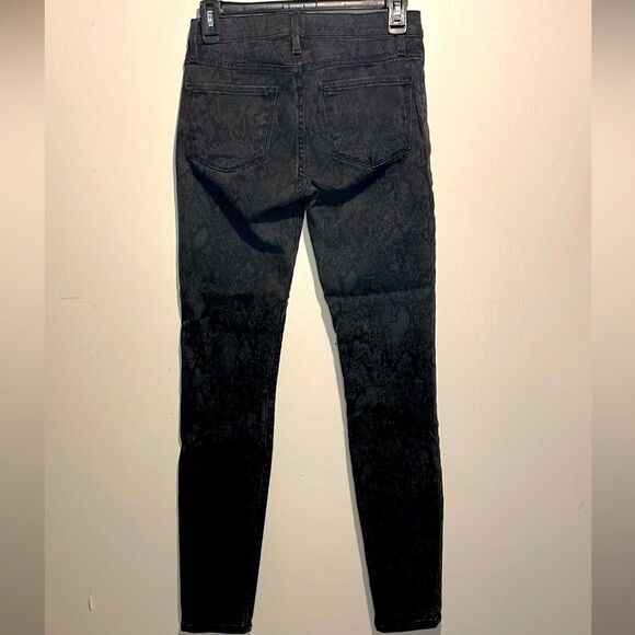 Frame Denim- Le Skinny de Jeanne in Tonal Python Black & Grey Print- Size 27 - Picture 5 of 11